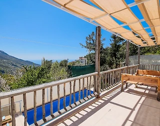 İslamlar'da Muhteşem Taş Mimarisine Sahip, Isıtmalı Havuzlu, Kiralık Villa - 5