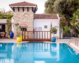 Muğla Datça'da Tesis İçerisinde, Ortak Havuzlu, Tatil Evi - 2