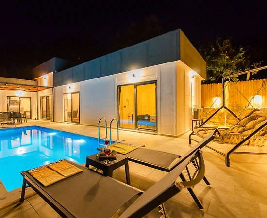 Kaş Üzümlü'de Muhteşem Doğada, Özel Havuzlu, Huzurlu Villa - 1