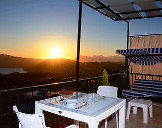 Kaş Bezirgan'da Harika Manzaralı, Jakuzili, Konsept Tatil Evi - 2