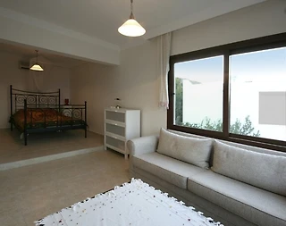 Bodrum Akyarlar'da Deniz Manzaralı, Ferah Konsepte Sahip Yazlık - 5