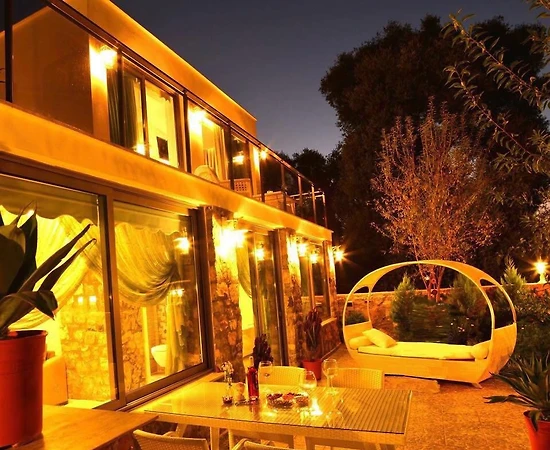 Fethiye Şövalye Adası'nda Denize Sıfır, 6 Kişilik, Tatil Evi - 1