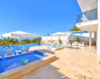 Kaş Üzümlü'de Doğa ve Deniz Manzaralı, Özel Havuzlu, Bahçeli Villa - 5