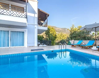 Kalkan'da Merkeze Yürüyüş Mesafesinde, Ortak Havuzlu, Kiralık Suit - 3