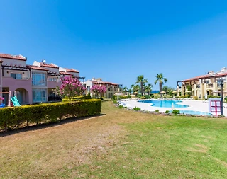 Didim Akbük'te Denize Sıfır, Tesis İçinde, 4 Yatak Odalı, Bahçeli Ev - 3