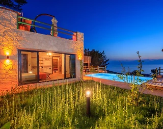 Fethiye Faralya'da Panaromik Deniz Manzaralı, Nezih Konumda, Kiralık Villa - 5