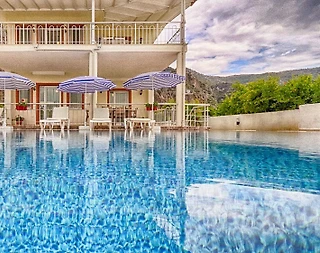 Ortaca Dalyan'da Doğa Manzaralı, Özel Havuzlu, Modern Tasarımlı Villa - 4