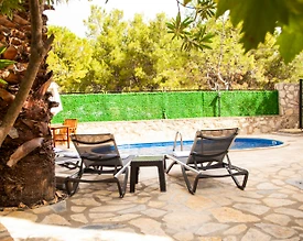 Muğla Datça'da Merkezi Konumda, Özel Havuzlu, Konforlu Villa - 2