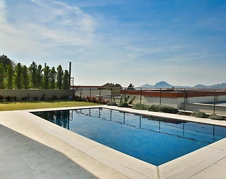 Muğla Bodrum'da Plaja Yakın, Özel Havuzlu, Modern Villa - 2