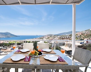 Kaş Kalkan'da Merkeze ve Denize Yakın Konumda, Ferah Tatil Evi - 4