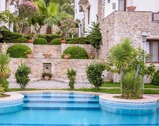 Datça İskele'de Merkezi Konumda, Ortak Havuzlu, Konforlu Ev  - 4