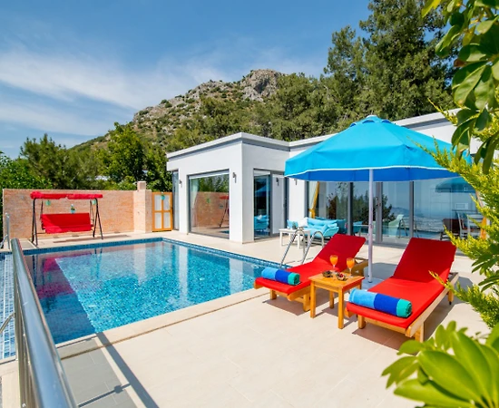 Kaş Üzümlü'de Doğayla Baş Başa, Açık ve Kapalı Havuzlu, Balayı Villası - 1