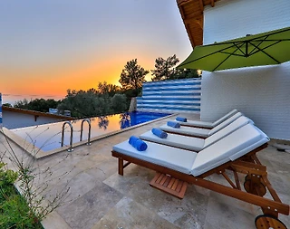 Kaş İslamlar'da Doğa Manzaralı, Özel Havuzlu, Konforlu Villa - 1
