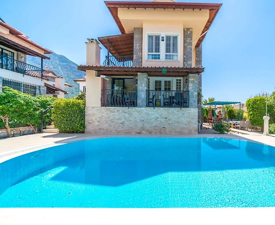 Fethiye Ölüdeniz'de Geniş Gruplara Uygun, Özel Havuzlu, Konforlu Villa - 1
