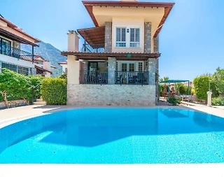 Fethiye Ölüdeniz'de Geniş Gruplara Uygun, Özel Havuzlu, Konforlu Villa - 1