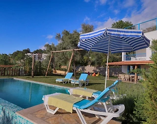 Fethiye Faralya'da Enfes Deniz Manzaralı, Özel Havuzlu, İkiz Villa - 1