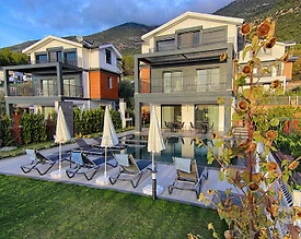 Fethiye Ölüdeniz'de Merkezi Konumda, Özel Havuzlu, Müstakil Villa - 2