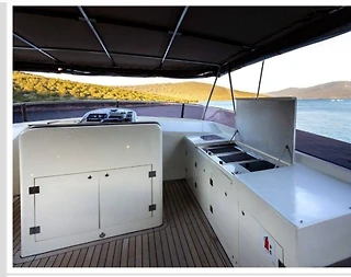 Bodrum Türkbükü Kalkışlı, Eşsiz Güzellikteki Mavilikte, Lüks Motoryat - 4