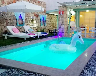 Kaş İslamlar'da Doğa İçerisinde, Isıtmalı Havuzlu, Lüks Balayı Villası - 4