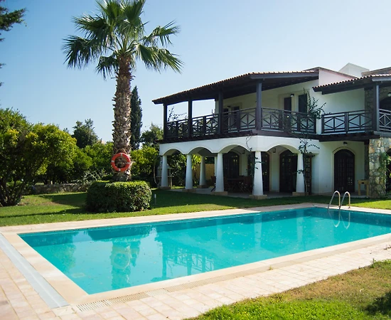 Bodrum Bitez'de Geniş Bahçeli, Özel Havuzlu, Plaja Yakın Villa - 1