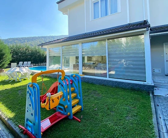 Sapanca Kırkpınar'da Yemyeşil Doğada, Özel Havuzlu, Bahçeli Villa - 1