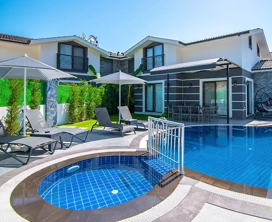 Ortaca Dalyan'da Merkezi Konumda, Özel Havuzlu, Lüks Villa - 1