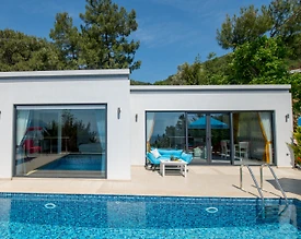 Kaş Üzümlü'de Doğayla Baş Başa, Açık ve Kapalı Havuzlu, Balayı Villası - 2