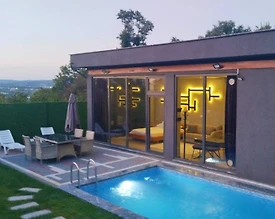 Kocaeli Kartepe'de Muhteşem Doğada, Isıtmalı Havuzlu, Kiralık Tiny House - 2