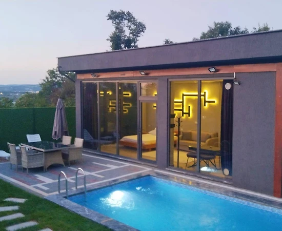 Kocaeli Kartepe'de Muhteşem Doğada, Isıtmalı Havuzlu, Kiralık Tiny House - 1