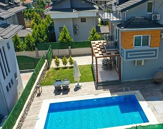 Fethiye Ölüdeniz'de Nezih Konumda, Özel Havuzlu, Bahçeli Villa - 1