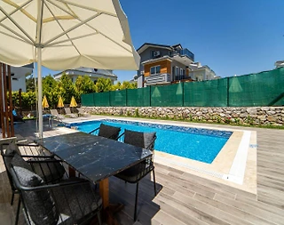 Fethiye Ölüdeniz'de Nezih Konumda, Özel Havuzlu, Bahçeli Villa - 3