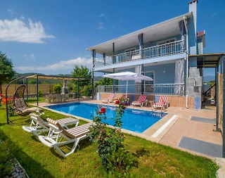 Muğla Seydikemer'de Gözlerden Uzak Konumda, Özel Havuzlu, 4+1 Villa - 1