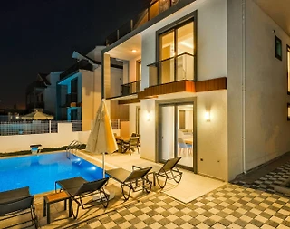 Fethiye'de Merkezi Konumda, Özel Havuzlu, 6 Kişilik Villa - 3