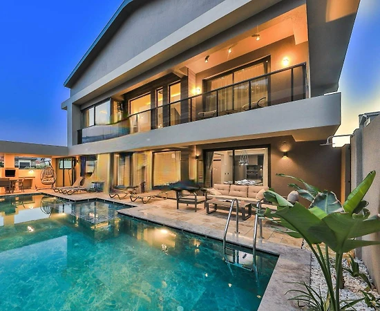 Fethiye Akarca'da Merkeze Yakın, Özel Havuzlu, 8 Kişilik Villa - 1