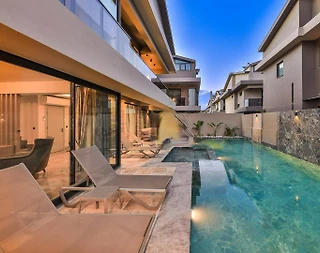 Fethiye Akarca'da Merkeze Yakın, Özel Havuzlu, 8 Kişilik Villa - 2