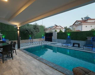 Muğla Fethiye'de Merkezi Konumda, Özel Havuzlu, Konforlu Villa - 5