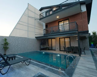 Muğla Fethiye'de Merkezi Konumda, Özel Havuzlu, Konforlu Villa - 3