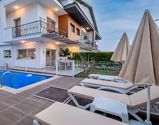 Fethiye Akarca'da Konforlu Tasarımlı, Özel Havuzlu, 4+1 Villa - 3