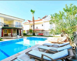 Fethiye Akarca'da Merkeze Yakın Konumda, Özel Havuzlu, Konforlu Villa  - 2