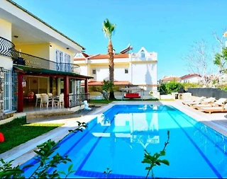 Fethiye Akarca'da Merkeze Yakın Konumda, Özel Havuzlu, Konforlu Villa  - 3