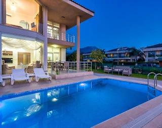 Fethiye Akarca'da Denize Yakın Mesafede, Özel Havuzlu, 3+1 Villa - 4