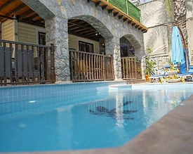 Fethiye Akarca'da Merkezi Konumda, Özel Havuzlu, 8 Kişilik Villa - 3