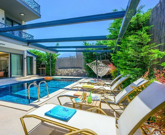 Fethiye Babataşı'da Doğayla İç İçe, Özel Havuzlu, 4+1, Lüks Villa - 1