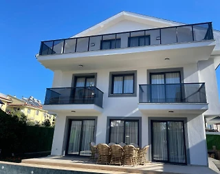 Fethiye Babataşı'nda Denize Yakın Konumda, Özel Havuzlu, Merkezi Villa - 1