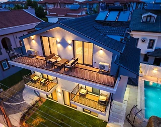 Fethiye Babataşı'nda Merkezi Konumda, Özel Havuzlu, Lüks Villa - 1