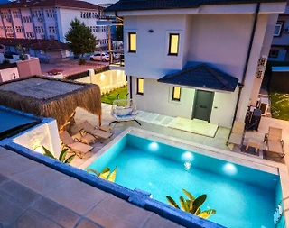 Fethiye Babataşı'nda Merkezi Konumda, Özel Havuzlu, Lüks Villa - 2