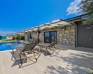 Fethiye Bozyer'de Sakin Konumda, Özel Havuzlu, Konforlu Villa - 1