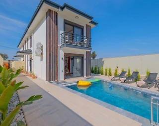 Fethiye Bozyer'de Geniş Ailelere Uygun, Özel Havuzlu, 3+1 Kiralık Villa - 2