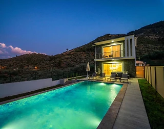 Fethiye Bozyer'de Huzurlu Konumda, Özel Havuzlu, Şık Villa - 4