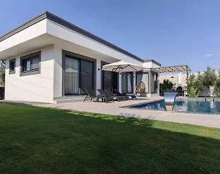 Fethiye Karaçulha'da Doğa İçerisinde, Özel Havuzlu, Şık Villa - 2
